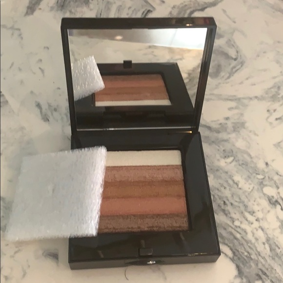 Bronzer - Picture 2 of 3